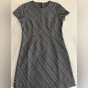 NWT Spanx Elegant Black and White, ponte midi dress jacquard size small